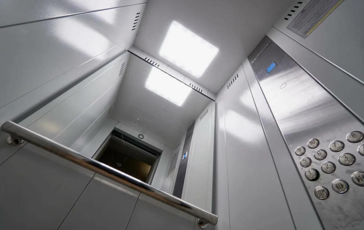 О заключении договора и размещении лота на ремонт конструктивных элементов МКД