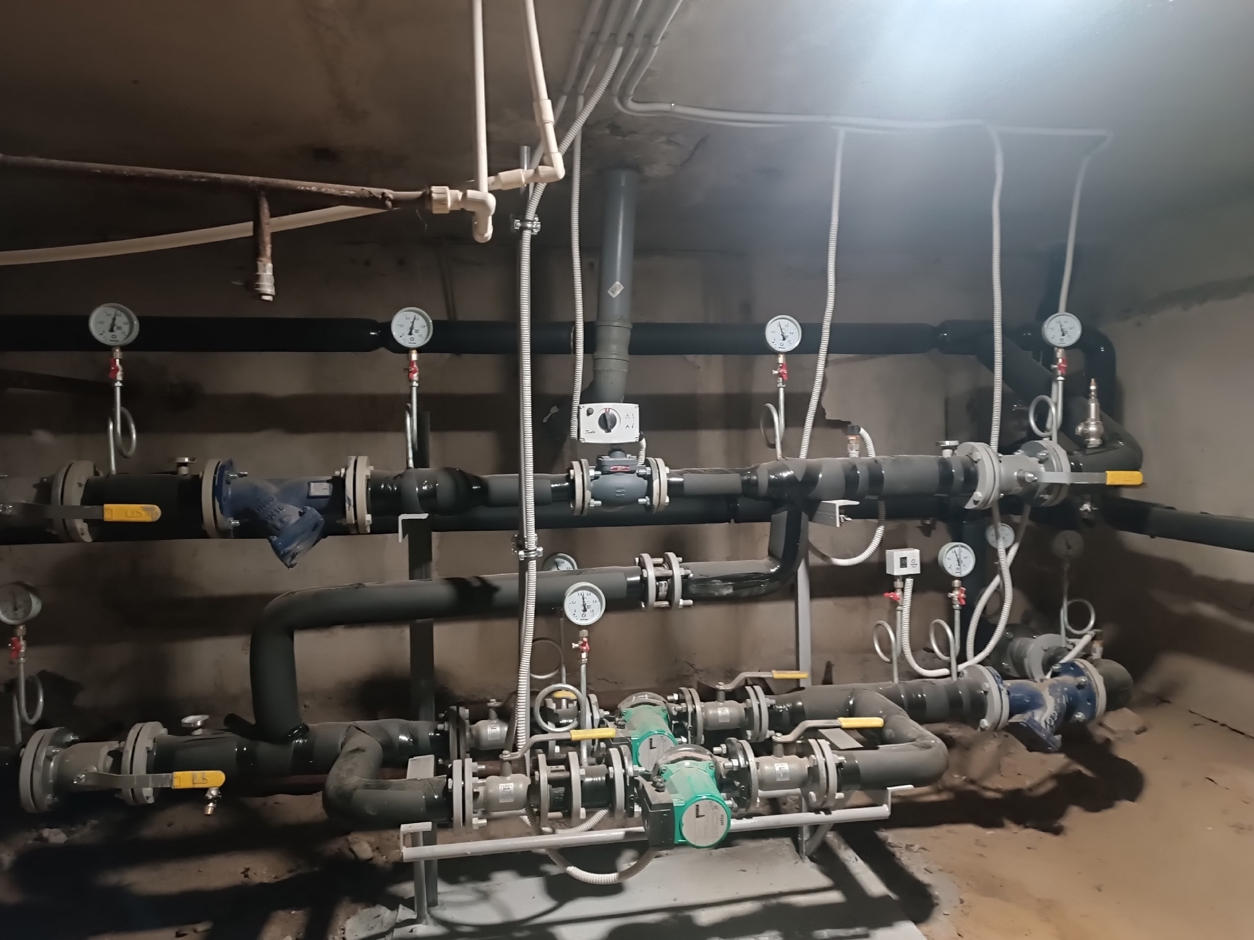 Тюменские «многоэтажки» получили новые системы тепло- и водоснабжения